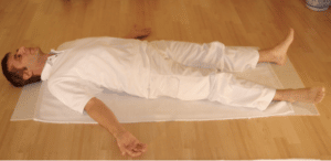 Śavāsana o postura del cadáver